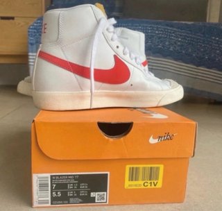Nike Blazer Mid '77 Logo Rojo Blanco