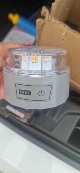 Baliza de Emergencia V16 Geolocalizable con funda
