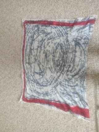 Foulard blanco y rojo con estampado