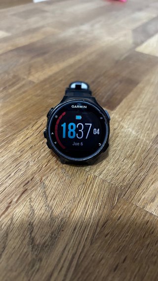 Reloj Garmin Forerunner 735 XT Negro