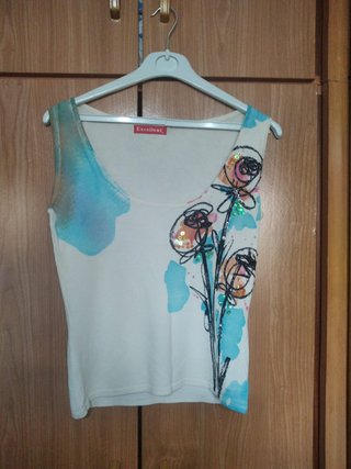 Top floral lentejuelas + regalo