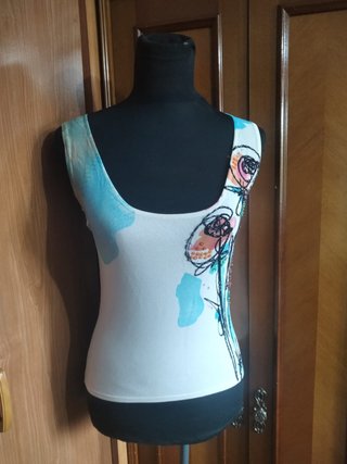 Top floral lentejuelas + regalo