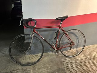 Bicicleta de carretera Sprinter Roja