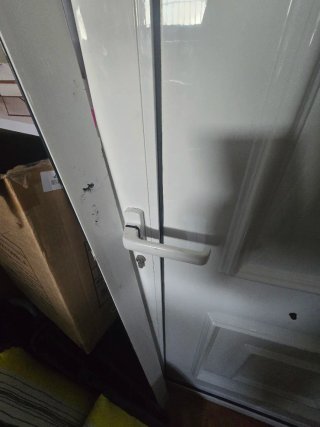 Puerta aluminio entrada 3 llaves 3 cerrojos