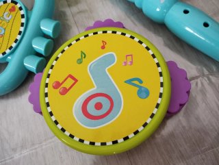 Conjunto de instrumentos musicales para niños