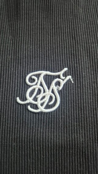 Camiseta SIKSILK negra talla S