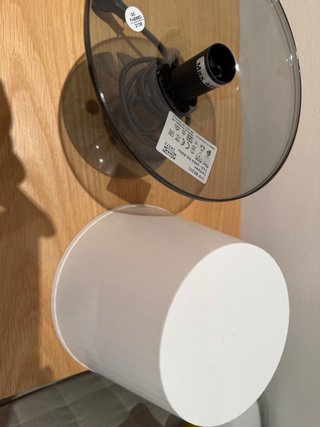Lámpara mesita noche Ikea