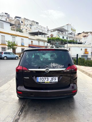 Opel Zafira 2016