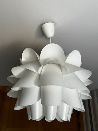 Lámpara + bombilla IKEA