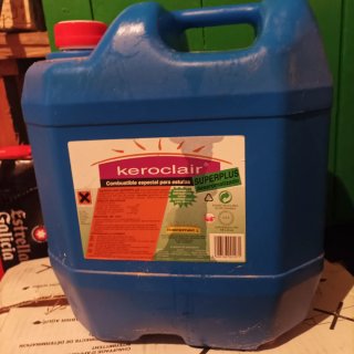 Estufa de parafina Zibro R 15 C
