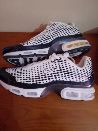 Nike TN Air Max Zapatillas Blancas Negras