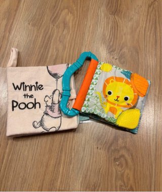Lote juguetes bebé: peluches, libro y más