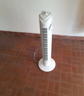 Ventilatore a colonna bianco