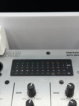 Mezclador DJ Behringer Pro Mixer DX626 3 Canales