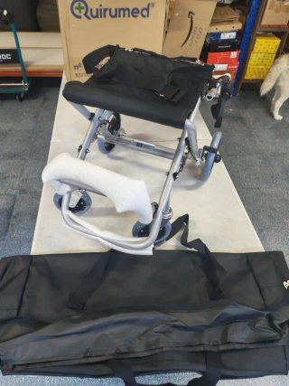 Silla de ruedas plegable QUIRUMED