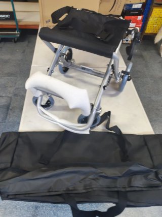 Silla de ruedas plegable QUIRUMED