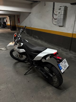 Moto 125cc Enduro 2021 Blanca/Negra