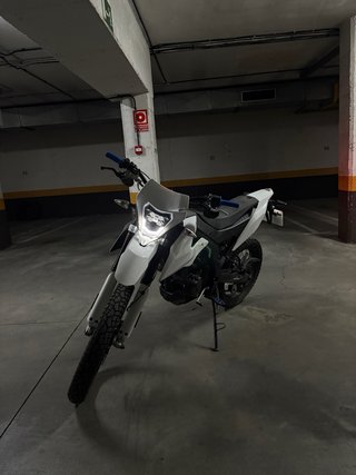 Moto 125cc Enduro 2021 Blanca/Negra
