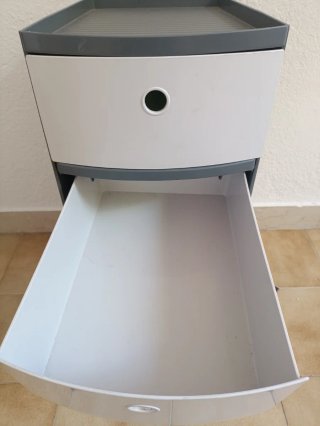 Cajonera oficina de plástico blanca y gris ligera