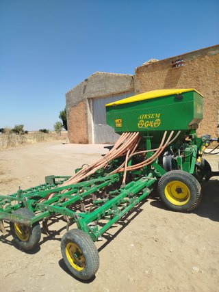 Sembradora GIL AIRSEM 6040