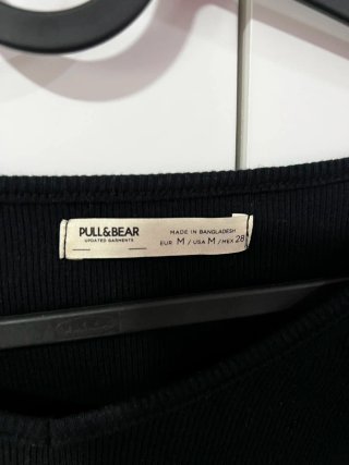 Top negro Pull&Bear talla M
