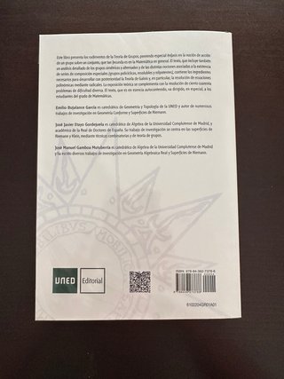 Teoría elemental de grupos