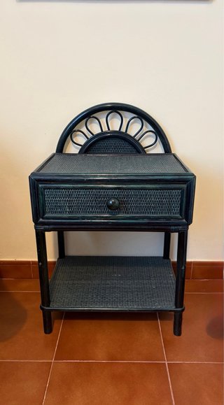 Conjunto dormitorio: 2 cabeceros, mesita y espejo
