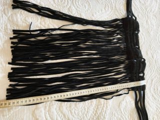 Cinturón de ante negro con flecos