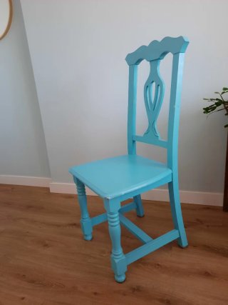 Silla de pino pintada verde agua