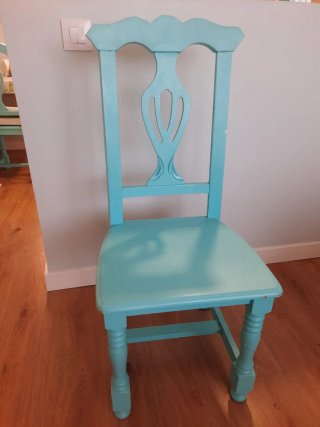 Silla de pino pintada verde agua