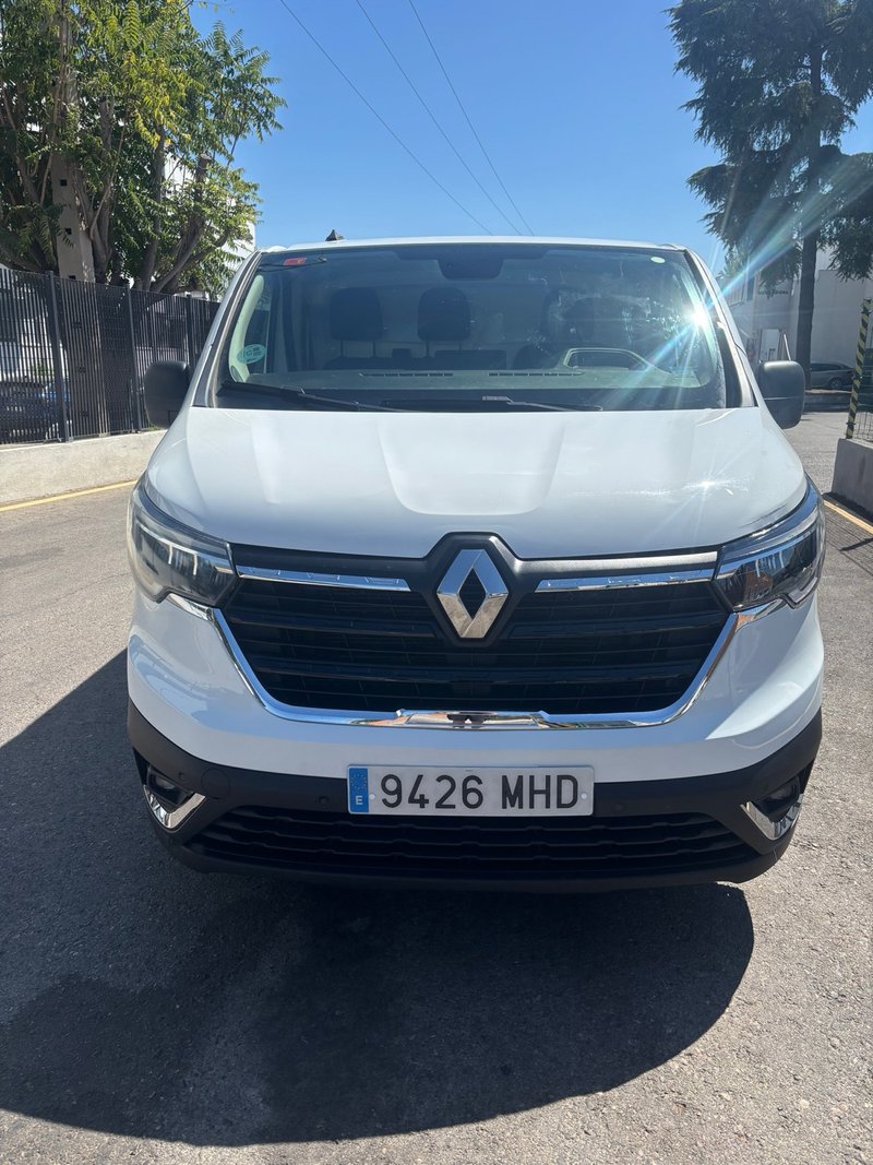 Renault Trafic 2023 - foto 1