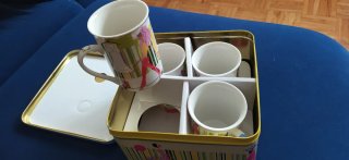 Juego 4 Tazas Porcelana Diseño Mujer