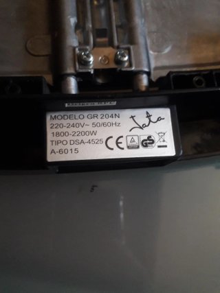 Plancha Eléctrica Jata 2000W