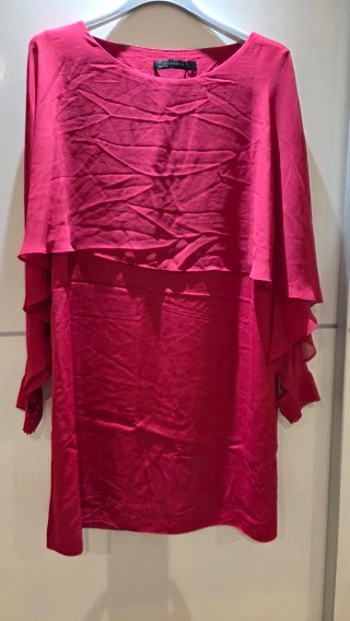Vestido fiesta rosa manga acampanada