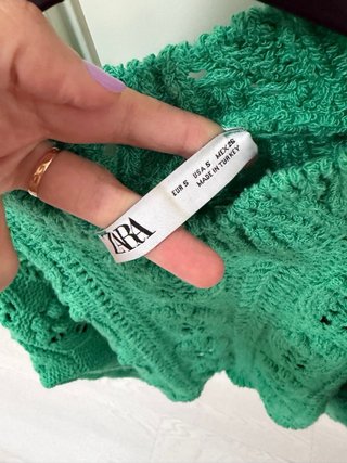 Jersey verde. Zara. Talla S.