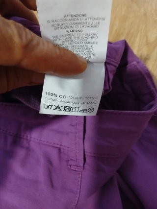 Bermudas moradas Carrera