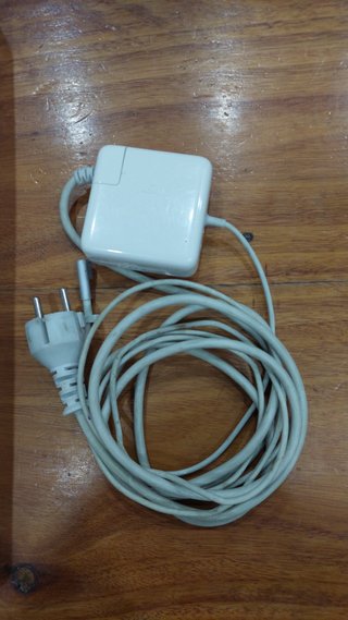 MacBook led 13inch