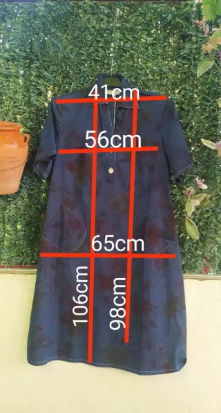Vestido azul con estampado floral