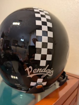Casco  Vintage Negro pendejo iguana custom