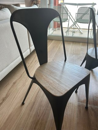 Mesa comedor y 4 sillas