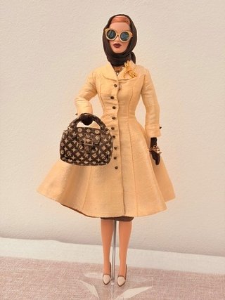 Integrity Toys Traveler Veronique Perrin + giftset