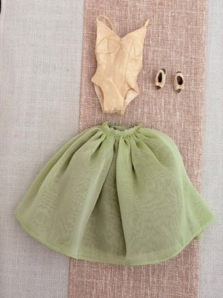 Integrity Toys Traveler Veronique Perrin + giftset