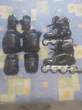 Patines en línea y protecciones Fila