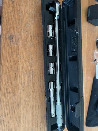 Llave dinamométrica Powerfix con accesorios