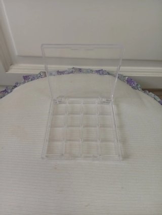 Paleta de maquillaje vacía de Temu
