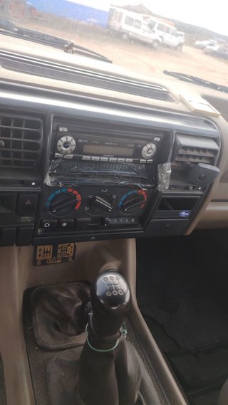 Land rover discovery 300