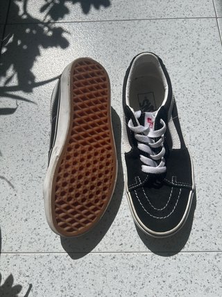 Zapatillas Vans Talla 36 Negras y Blancas Nuevas