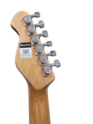 Guitarra Eléctrica MOOER GTRS S801 Blanca
