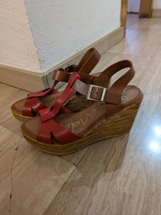 Sandalias cuña marrón y rojo. Oh my sandals