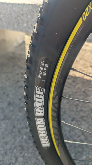 Bicicleta Scott Negra usada solo 1 vez para probar